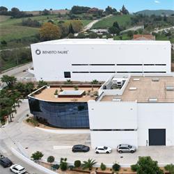 灯饰设计 Beneito Faure 2025年欧美智能专业照明灯具产品目录